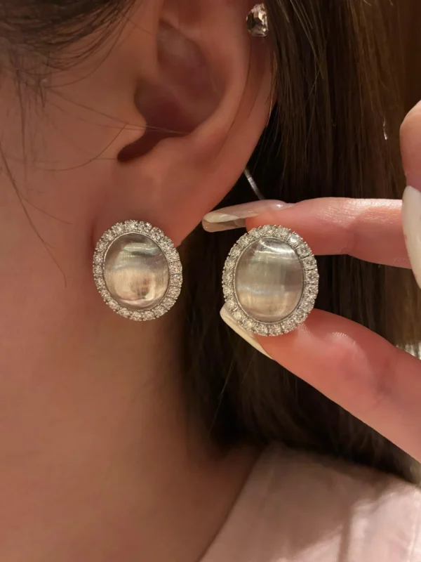 Velriza Moonlit Halo Oval Studs
